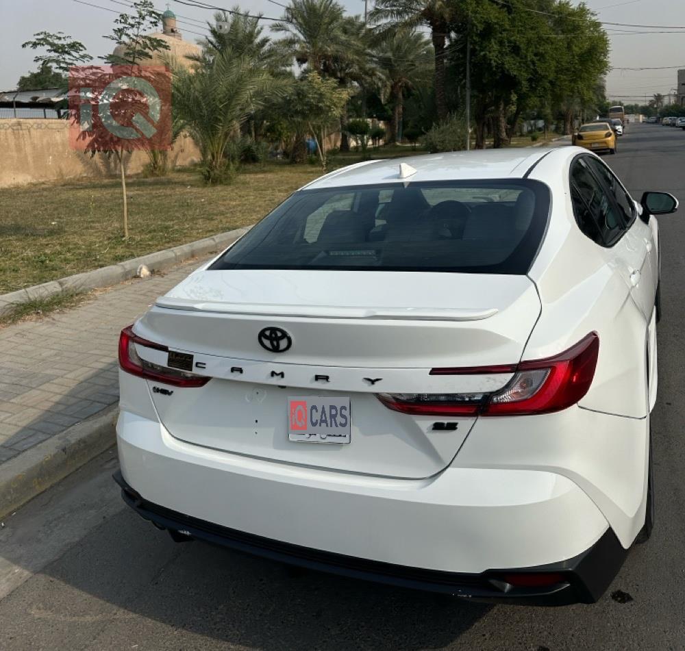 تۆیۆتا کامری